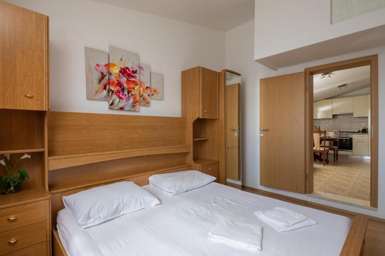 Adriatic Beach Suites Omiš Exterior foto